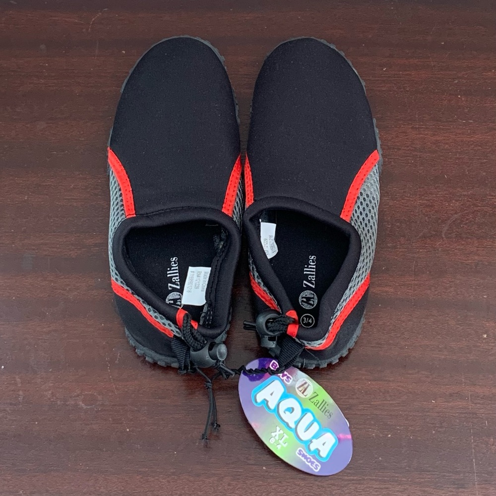 Water Shoes Boys Size XL (3-4)